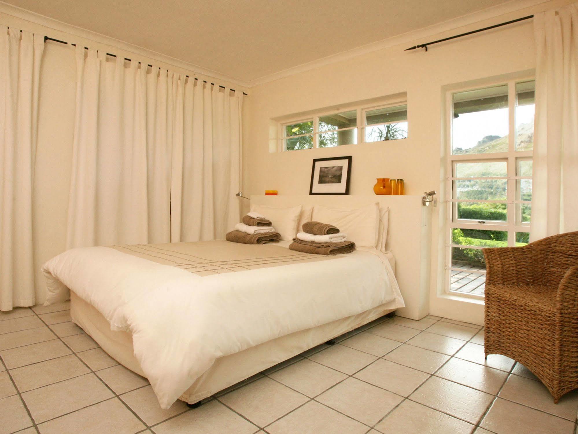 Art Gallery Guest House - Thandekayo 豪特湾 外观 照片