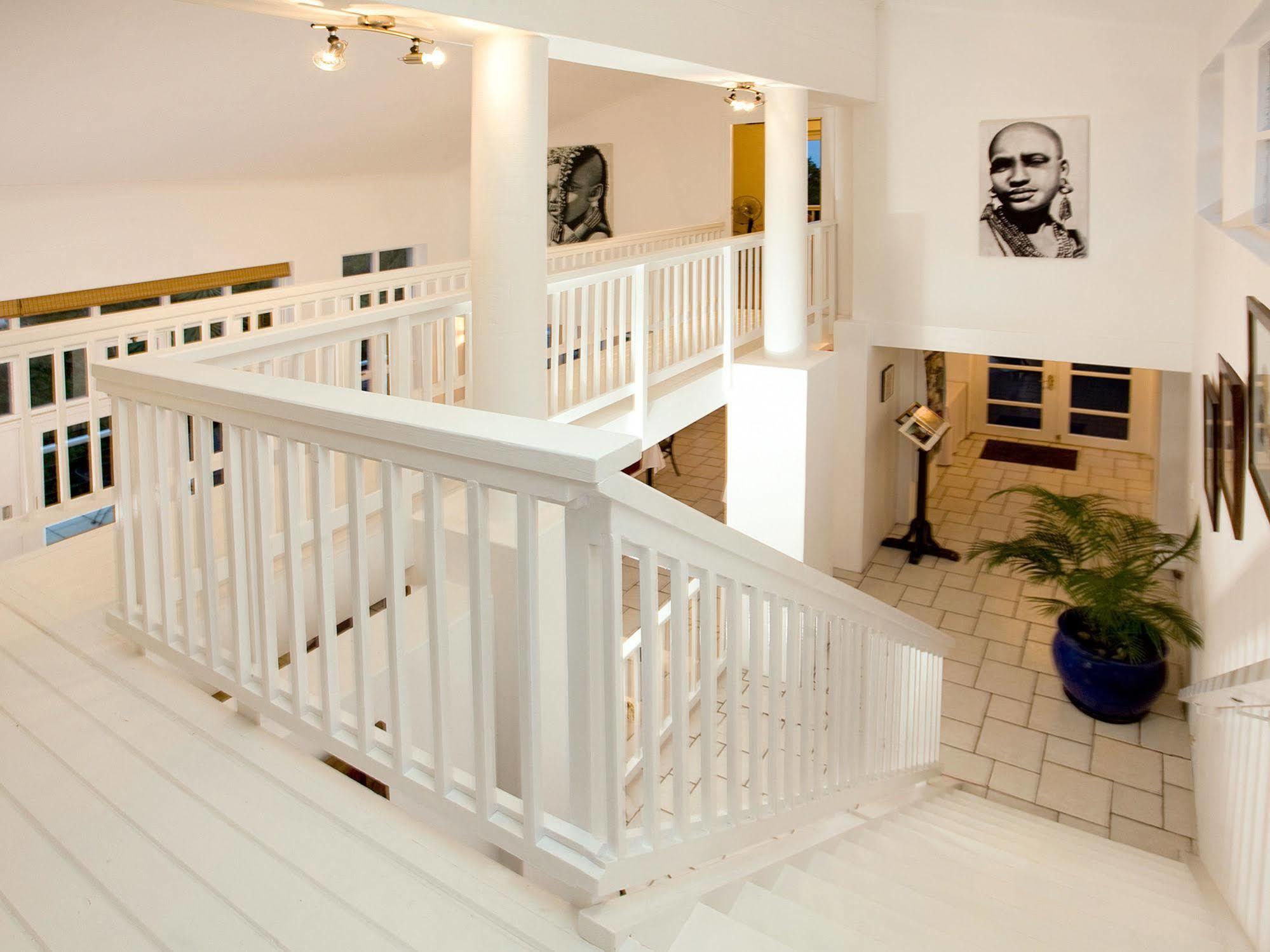 Art Gallery Guest House - Thandekayo 豪特湾 外观 照片